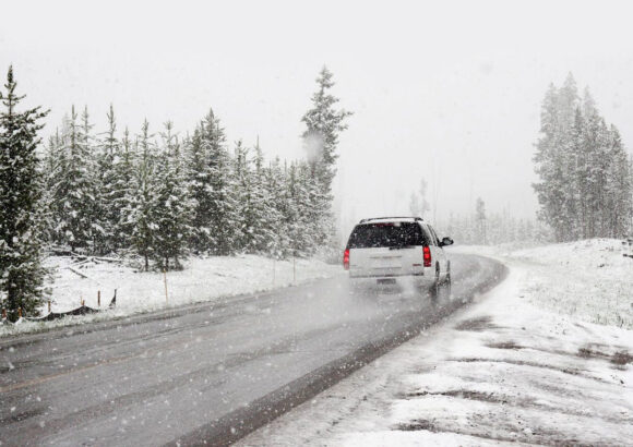 Tips to Avoid Holiday Travel Hazards